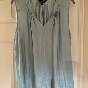 Simply Vera Vera Wang Sleeveless Blouse in Soft Blue